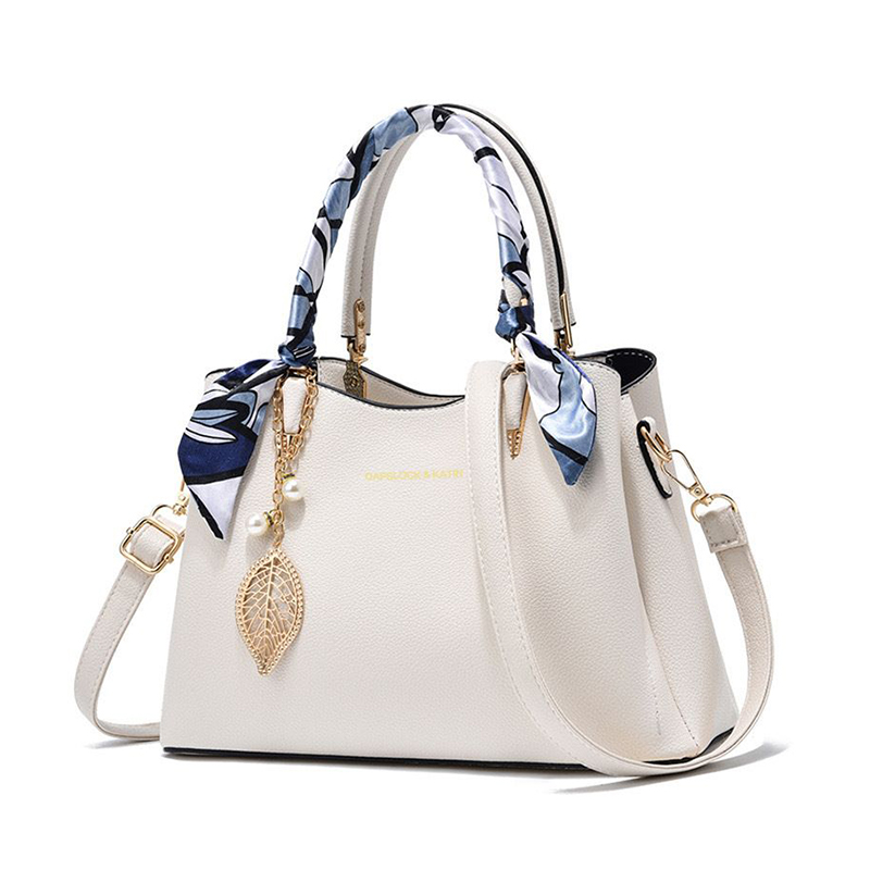 

Кроссбоди PU женская белая Bywhich, черная 2