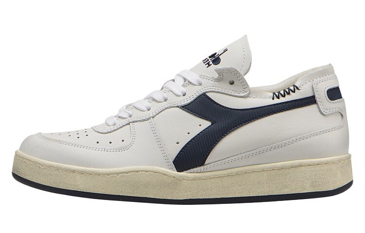 

B.Elite «Белый бушлат» Diadora