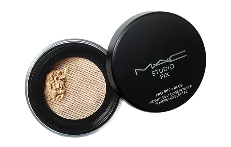 Пудра для лица Custom Flawless Lightweight Loose Powder, матирующая, с эффектом контроля жира и стойким покрытием MAC — фото 3