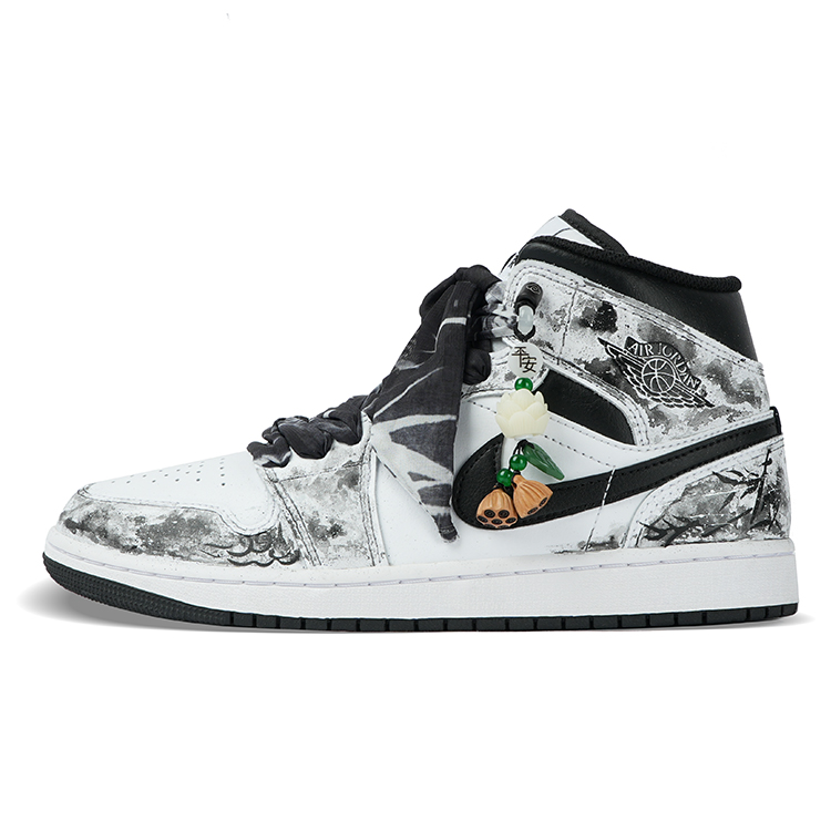 

Jordan Кроссовки Air 1 Slip Resistant Mid top Vintage мужские, черно-белые