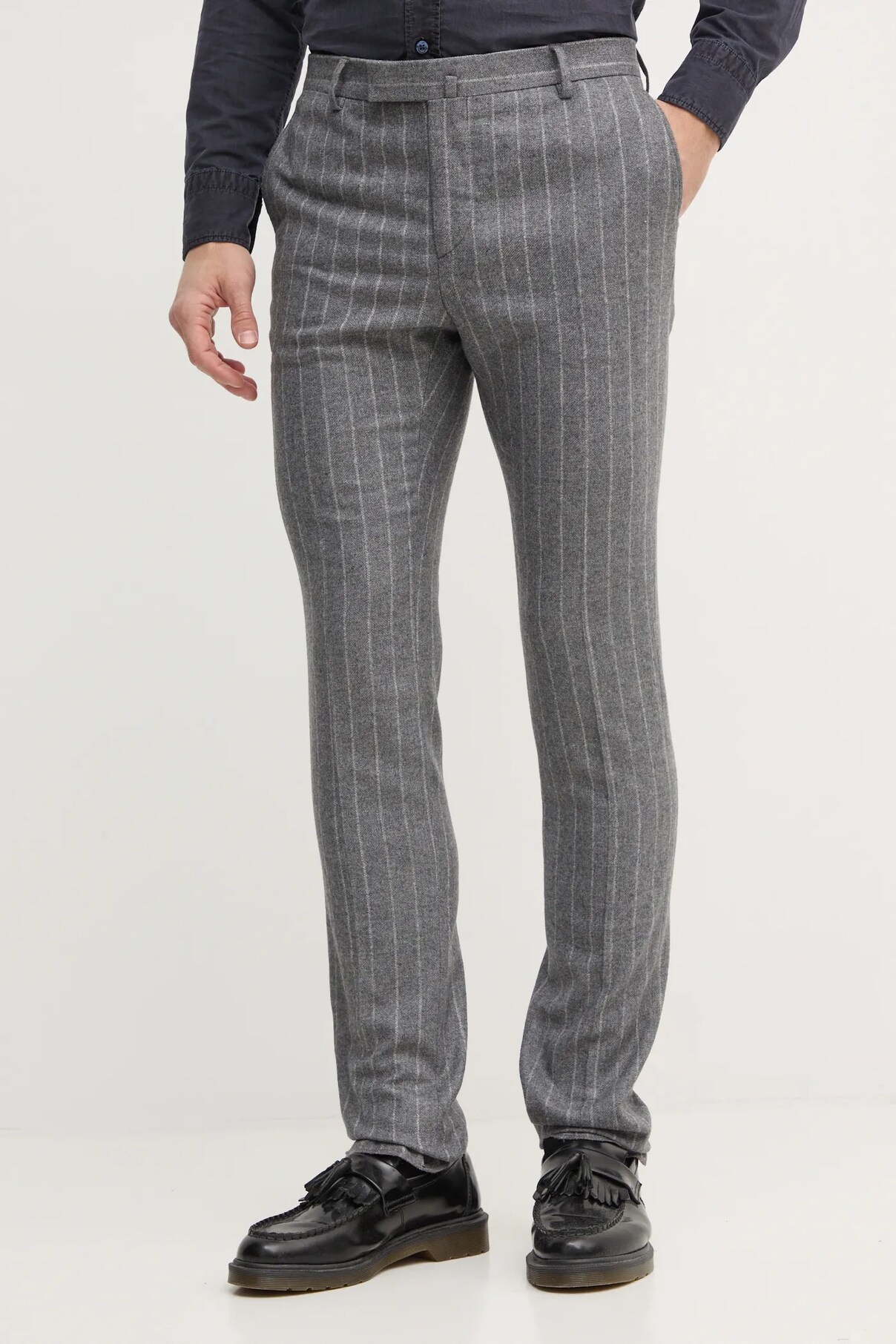 

Шерстяные брюки Hackett London, серый