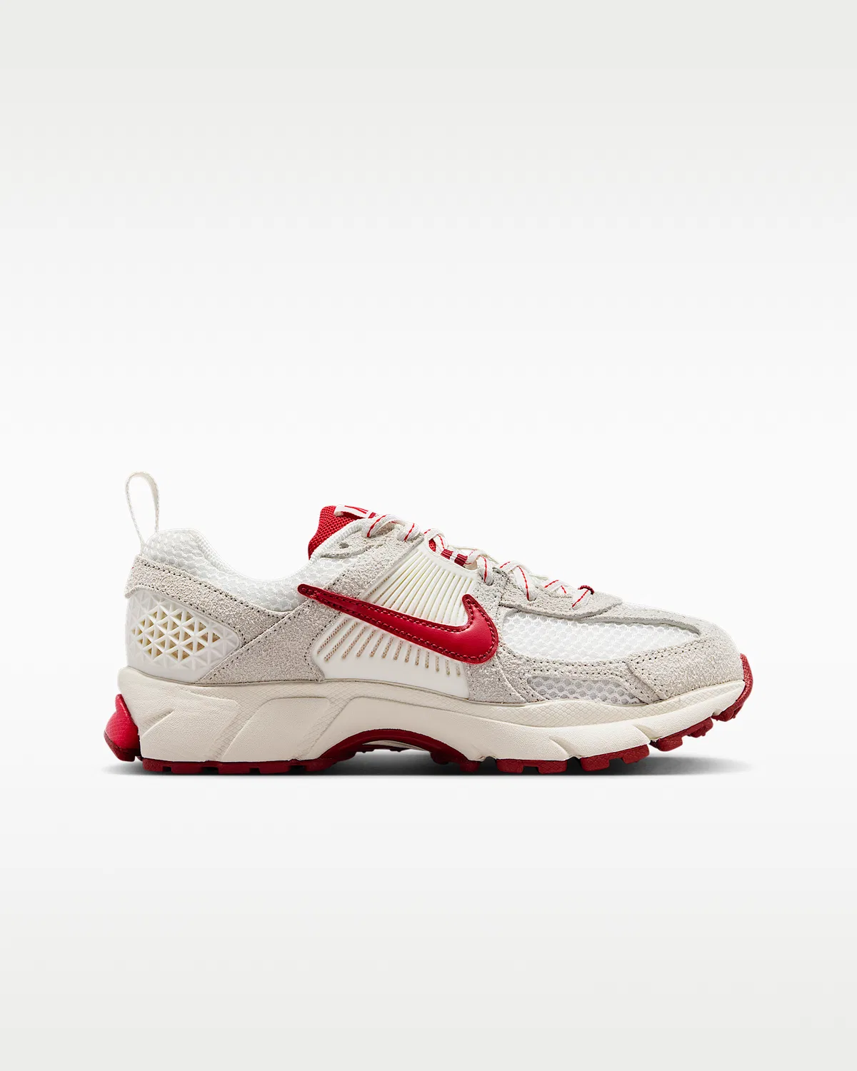 Детские кроссовки Nike Vomero 5 SE, Sail/Team Crimson/University Red — фото 3