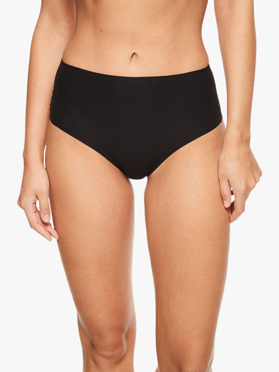 

Трусики-стринги Chantelle Soft Stretch с высокой талией, черные