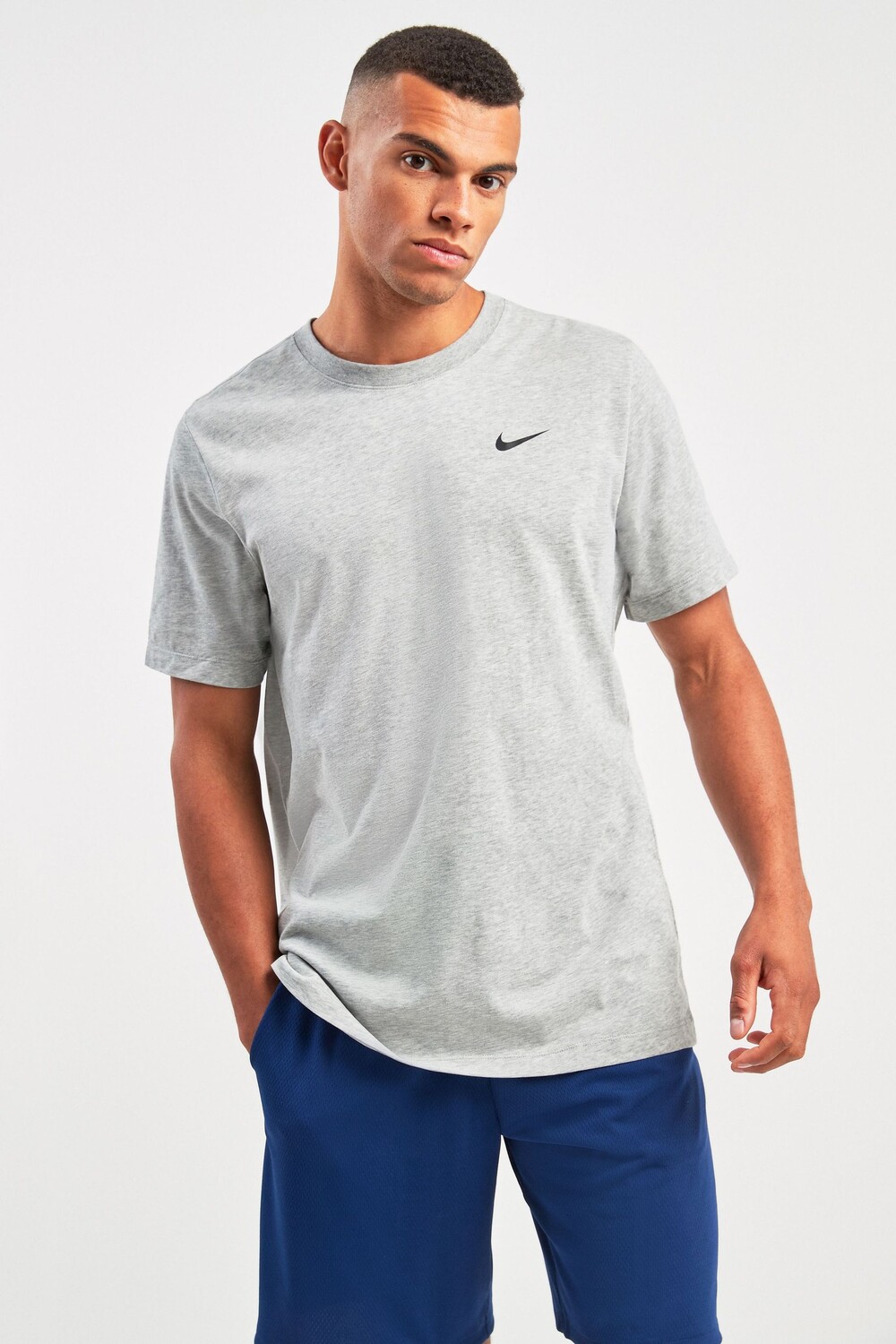 

Тренировочная футболка Dri-FIT с короткими рукавами Nike, серый