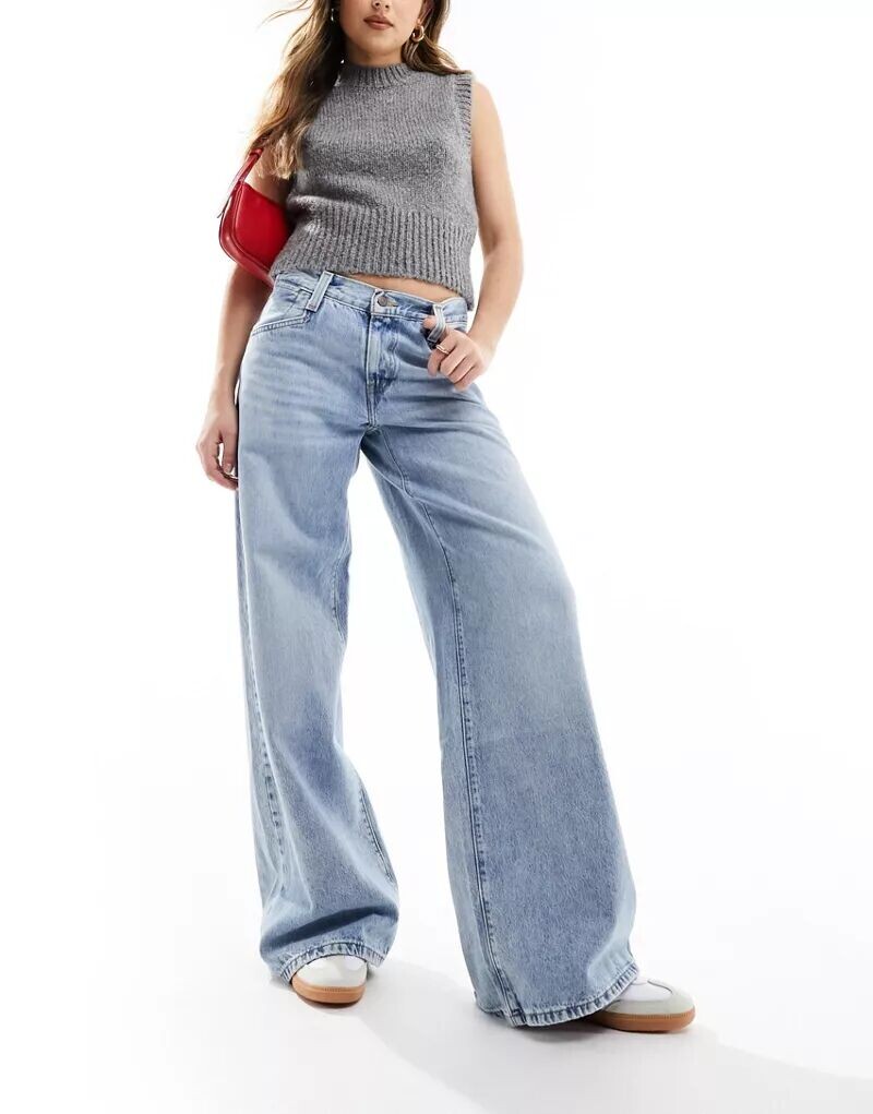 

Светло-голубые широкие джинсы Levi's '94