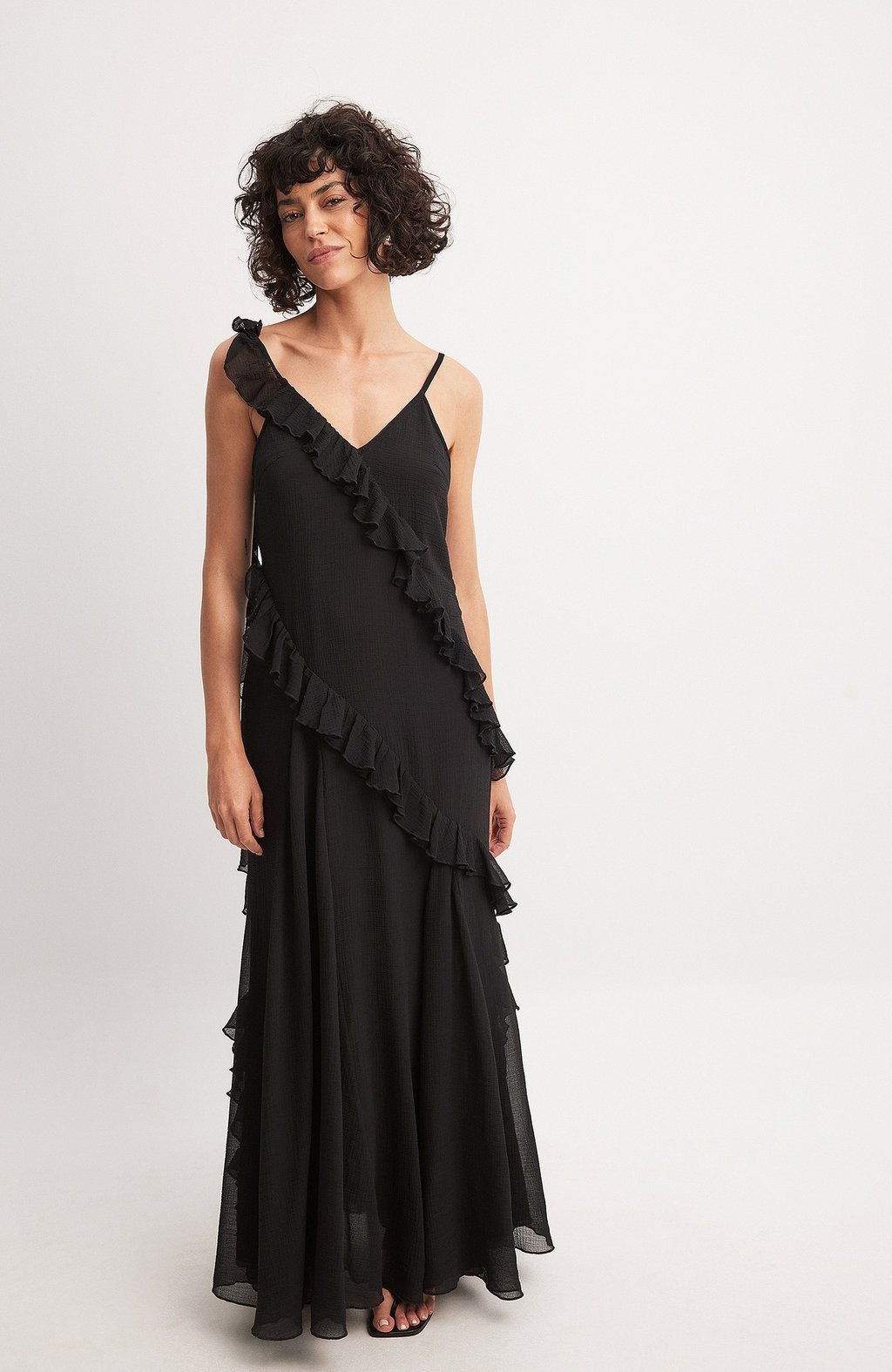

Нижняя рубашка RUFFLE DETAIL NA-KD, черный