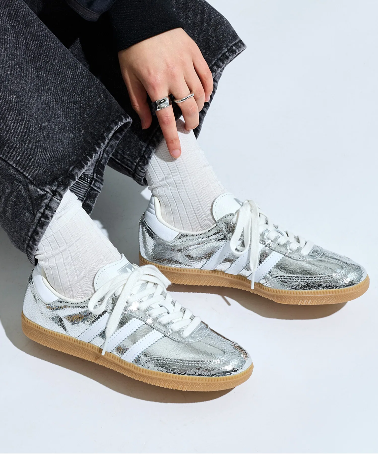Унисекс кроссовки Samba OG из кожи adidas серебристые