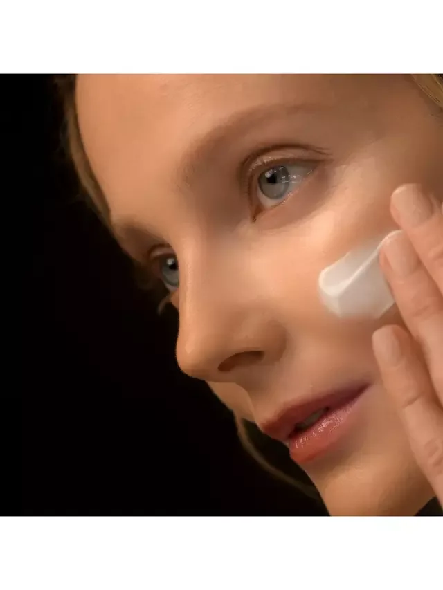 Крем для лица Estée Lauder — Сменный блок крема для лица Re-Nutriv Ultimate Diamond Transformative Brilliance Soft, 50 мл — фото 3