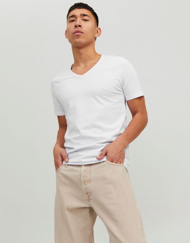 

Белая футболка с короткими рукавами и v-образным вырезом Jack & Jones
