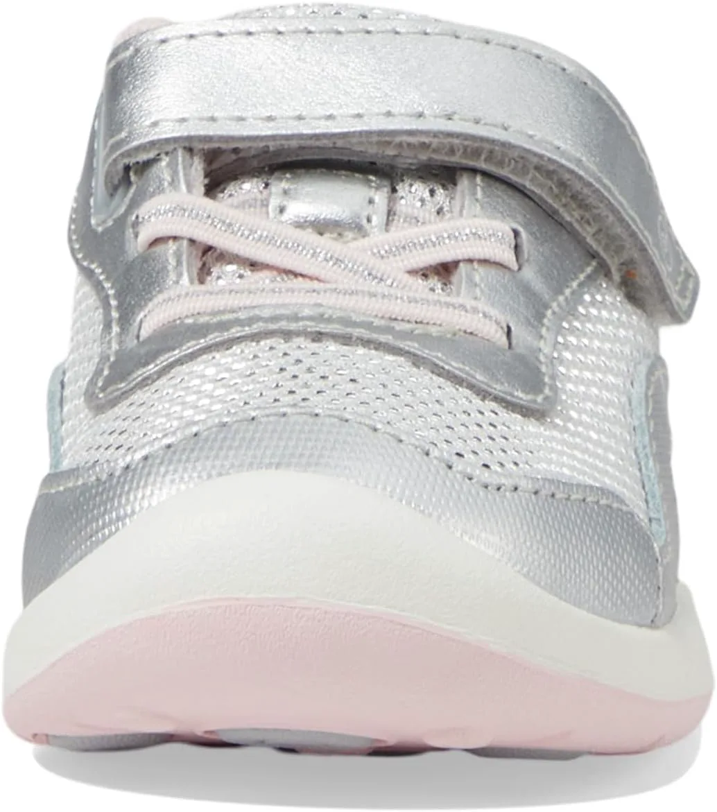 Stride Rite Unisex-Child SRT Winslow 2.0, серебряный — фото 4