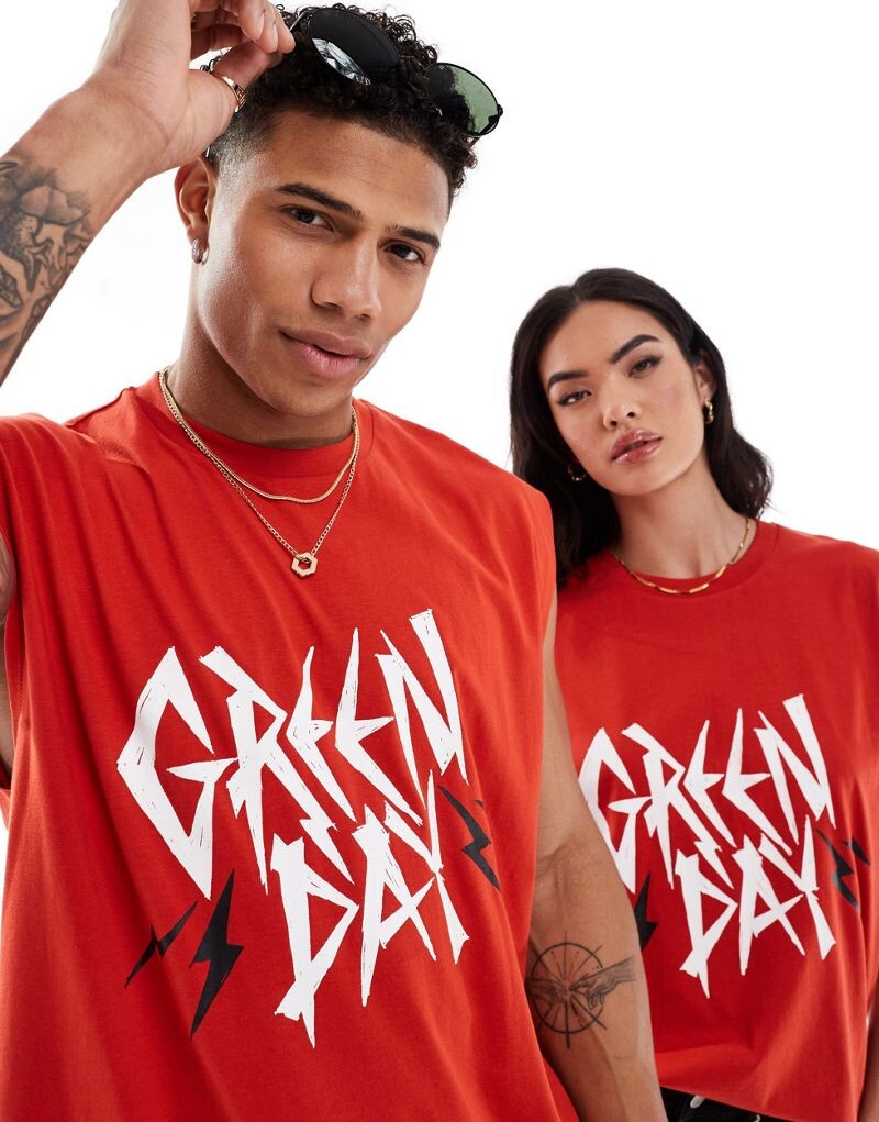 

Красная майка унисекс в стиле унисекс с принтом Green Day ASOS DESIGN