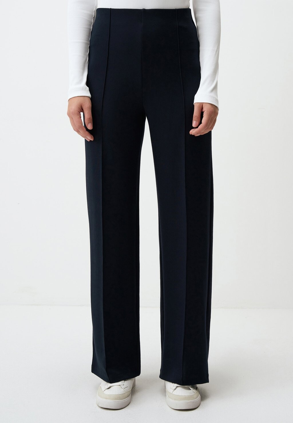 

Брюки HIGH WAIST RELAXED FIT LONG Jimmy Key, черный
