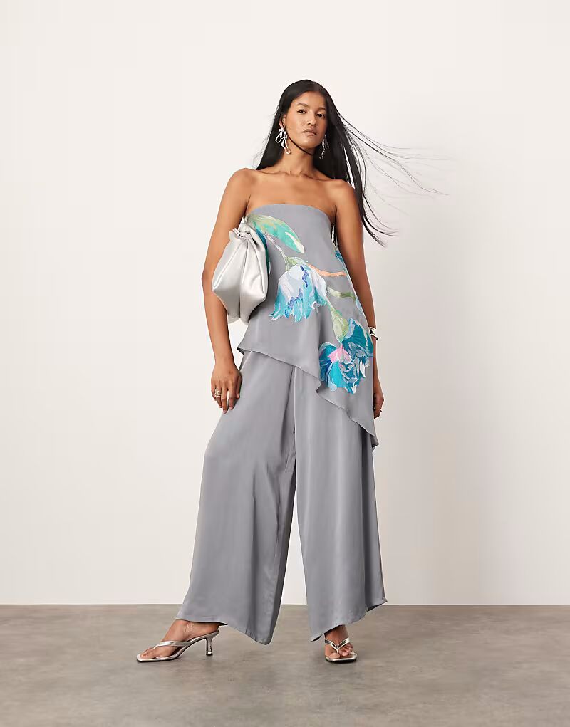 

Брюки ASOS EDITION очень широкие, угольного цвета, в комплекте