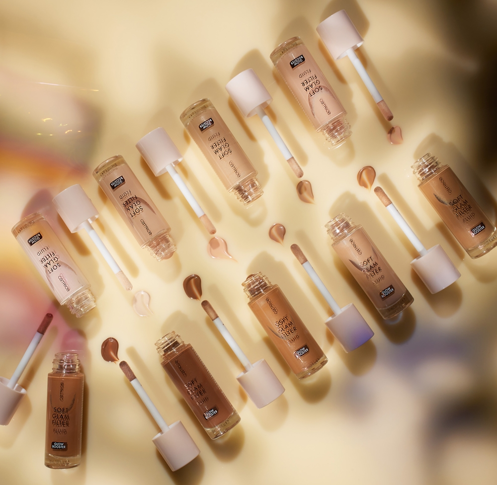 Флюид Catrice — Фильтр Soft Glam, мерцающий с оттенком , atspalvis - fair - light, 30 мл — фото 2