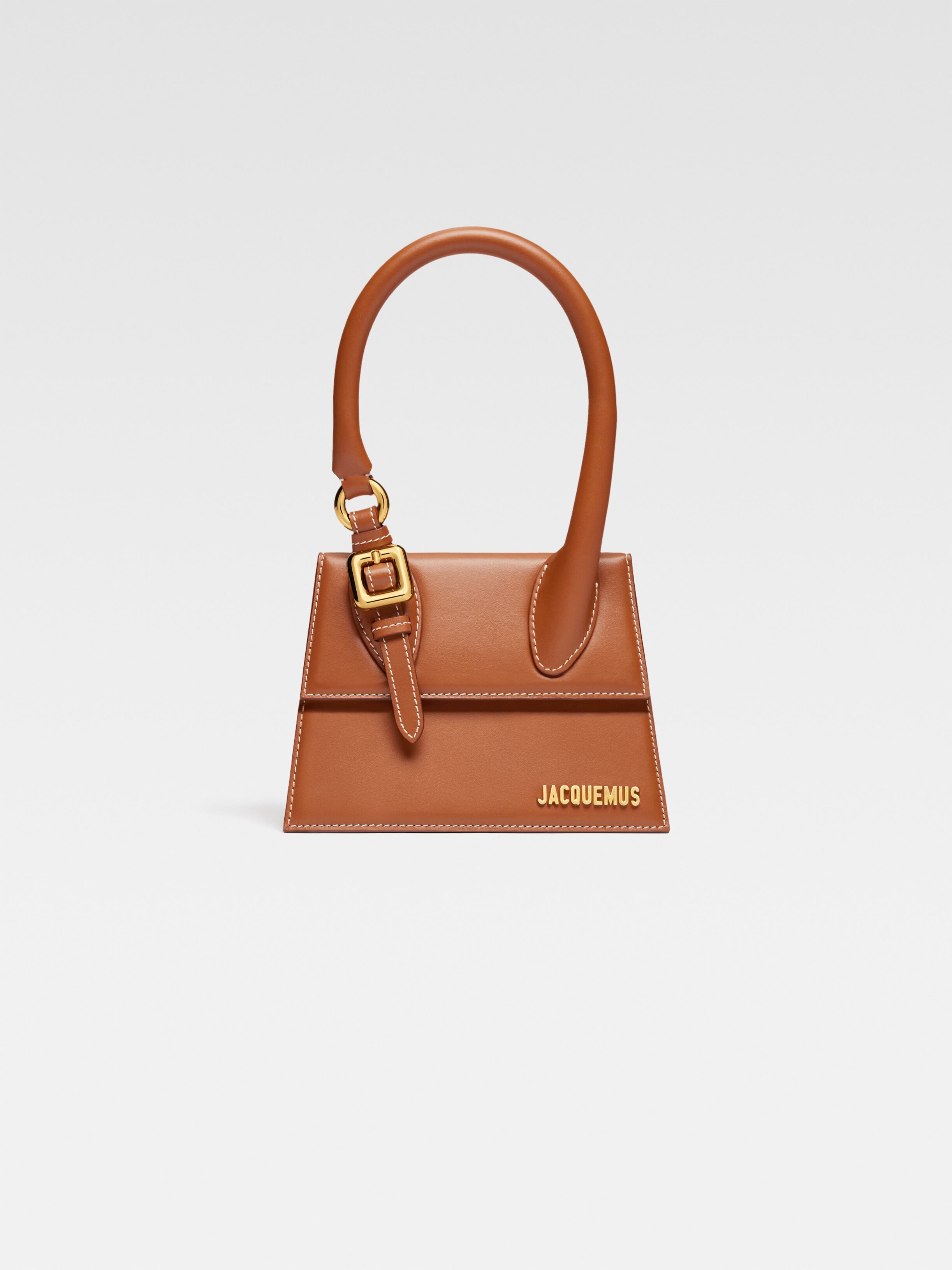 

Фирменная сумка с пряжкой JACQUEMUS The medium Chiquito with buckle, светло-коричневый