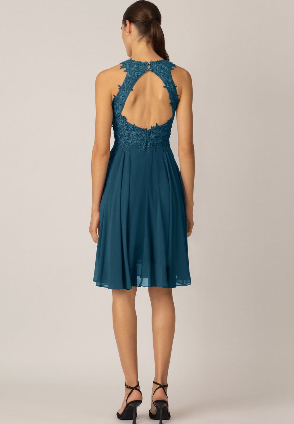 

Коктейльное платье / Вечернее платье Apart, зеленый