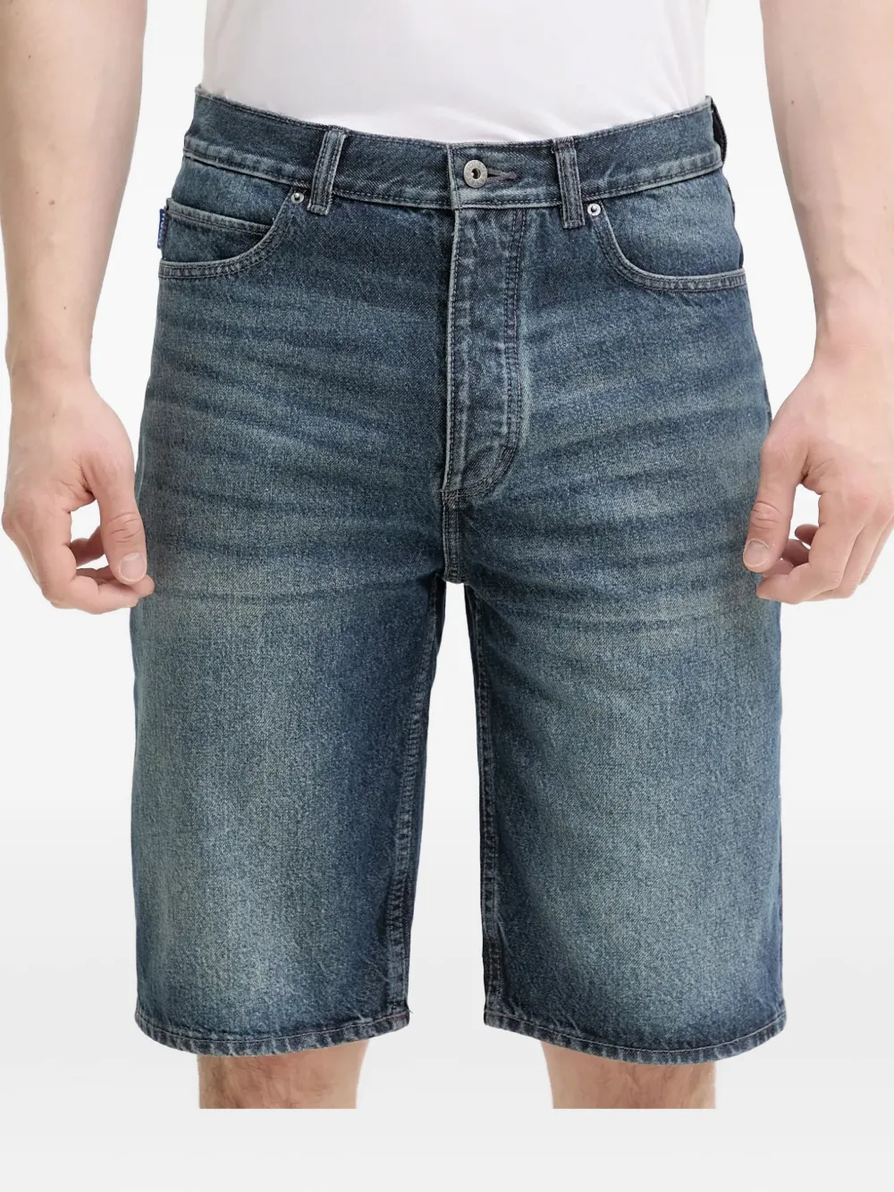 

Джинсовые шорты с нашивкой-логотипом Hugo, синий