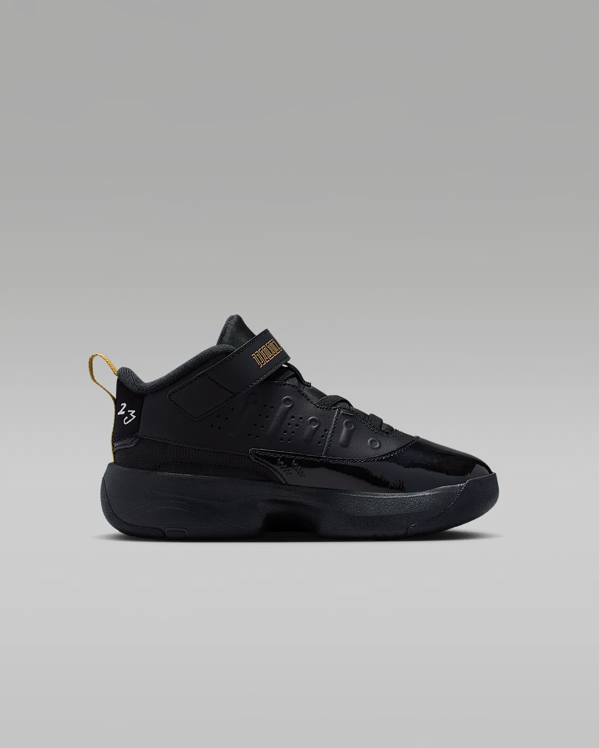 Детские кроссовки Jordan Max Aura 7, Black/Black/Metallic Gold — фото 3