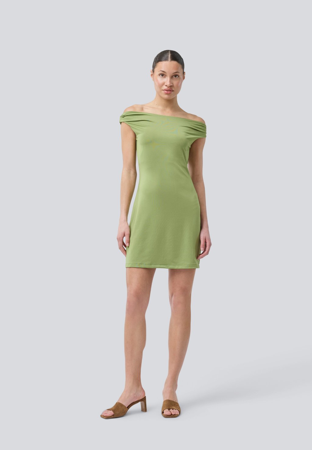 

Платье-футляр HIMA OFF-SHOULDER DRESS - Jersey dress Modström, светло-зеленый