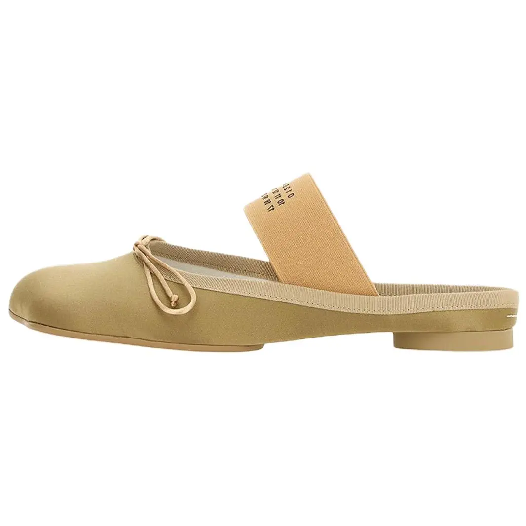 MM6 Maison Margiela Сандалии с закрытым носком женские бежевые