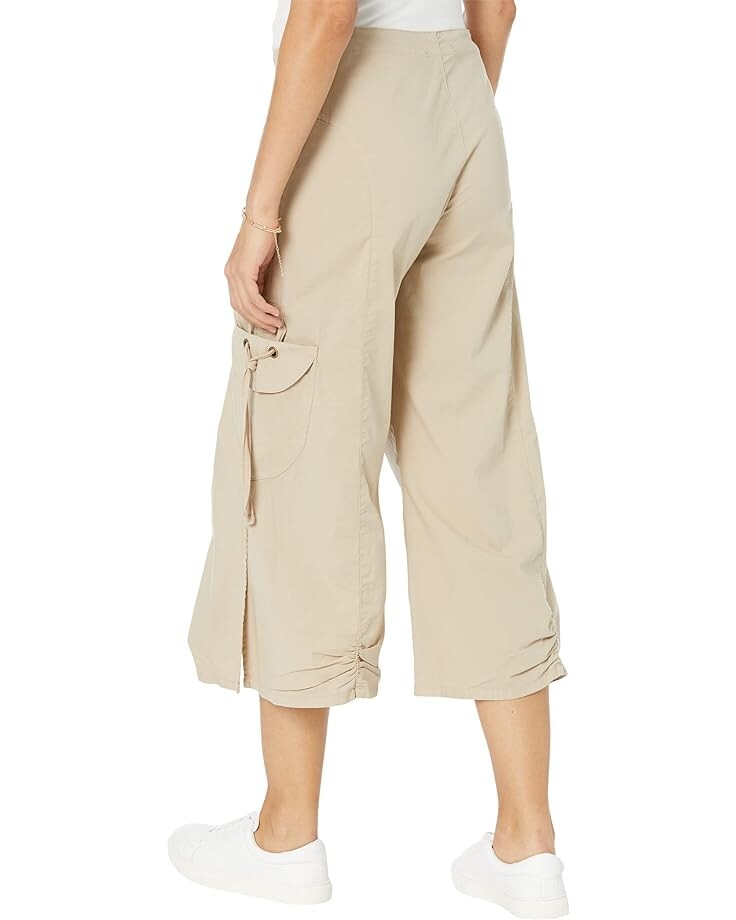 

Брюки XCVI Cargo Gaucho Crop, песочный