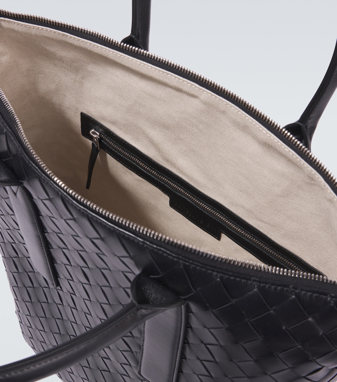 Классическая сумка-тоут из кожи Intrecciato Bottega Veneta, Black-Silver — фото 4