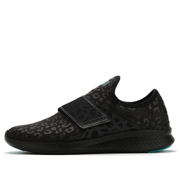 

Кроссовки fuelcore coast low top New Balance, черный