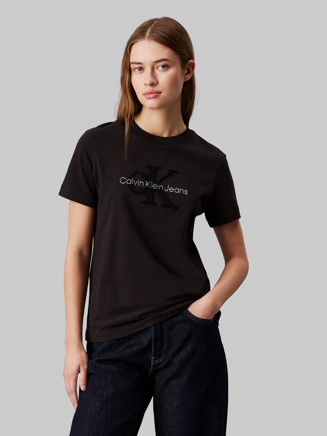 

Футболка CALVIN KLEIN JEANS Regular Fit, черный