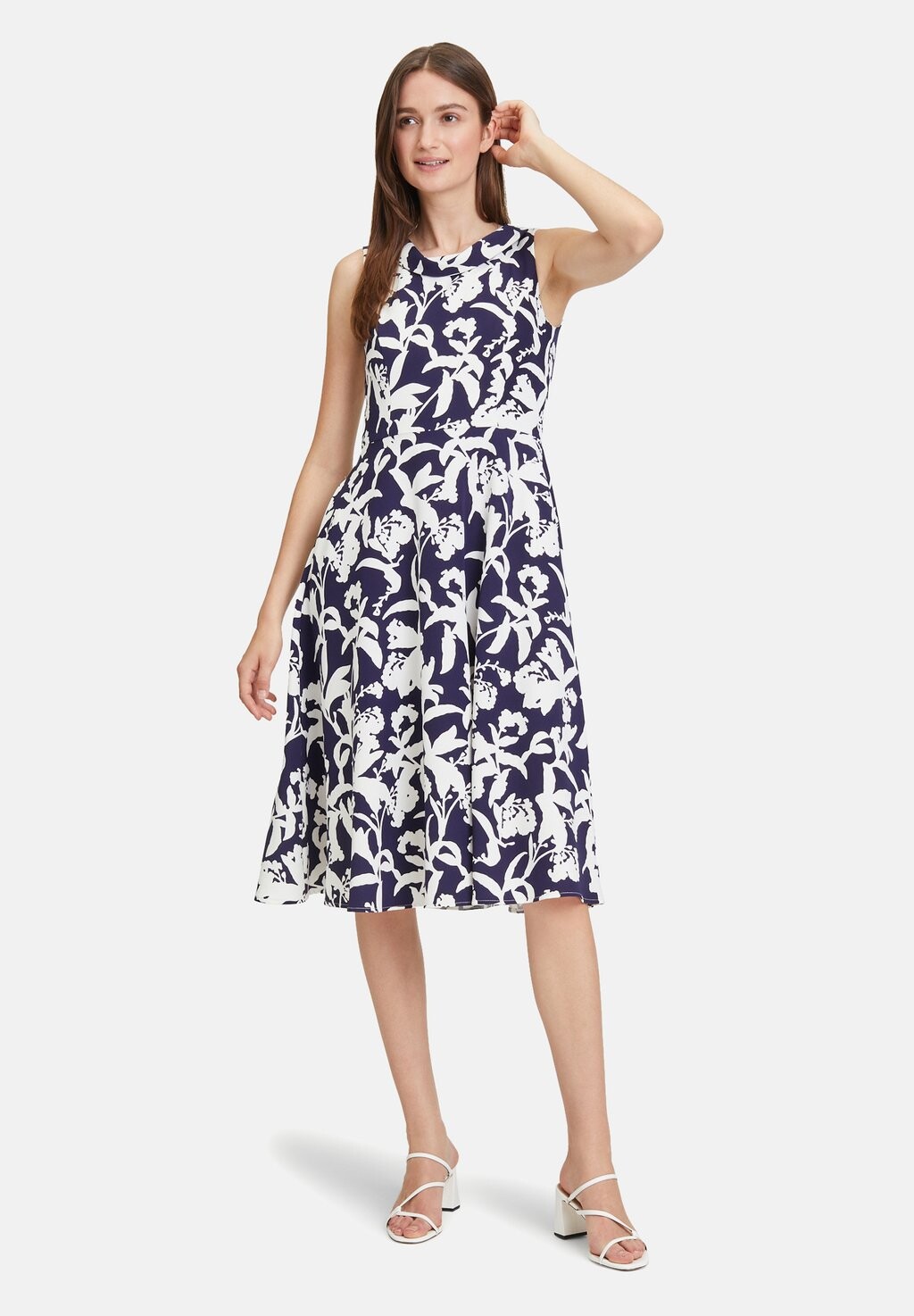 

Дневное платье MIT BLUMENPRINT Vera Mont, синий