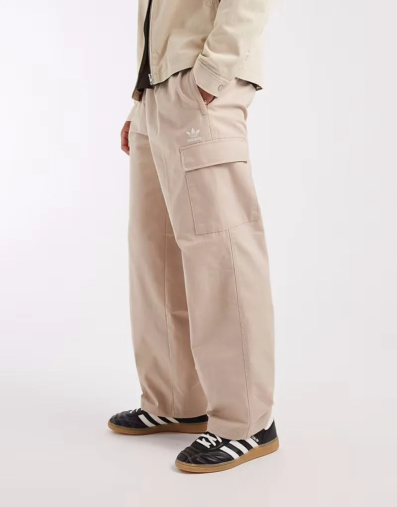 Adidas Originals Trefoil essentials, выполненный в бежевом цвете