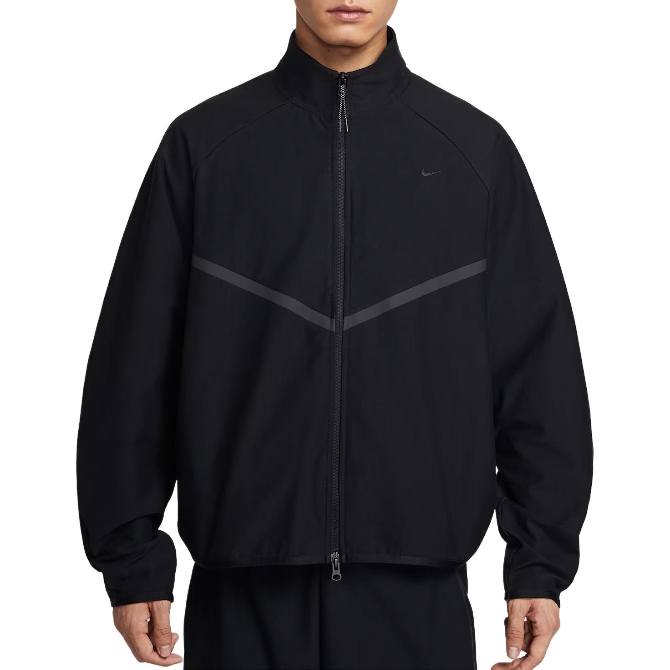 

Спортивные куртки и пальто для мужчин Nike, черный