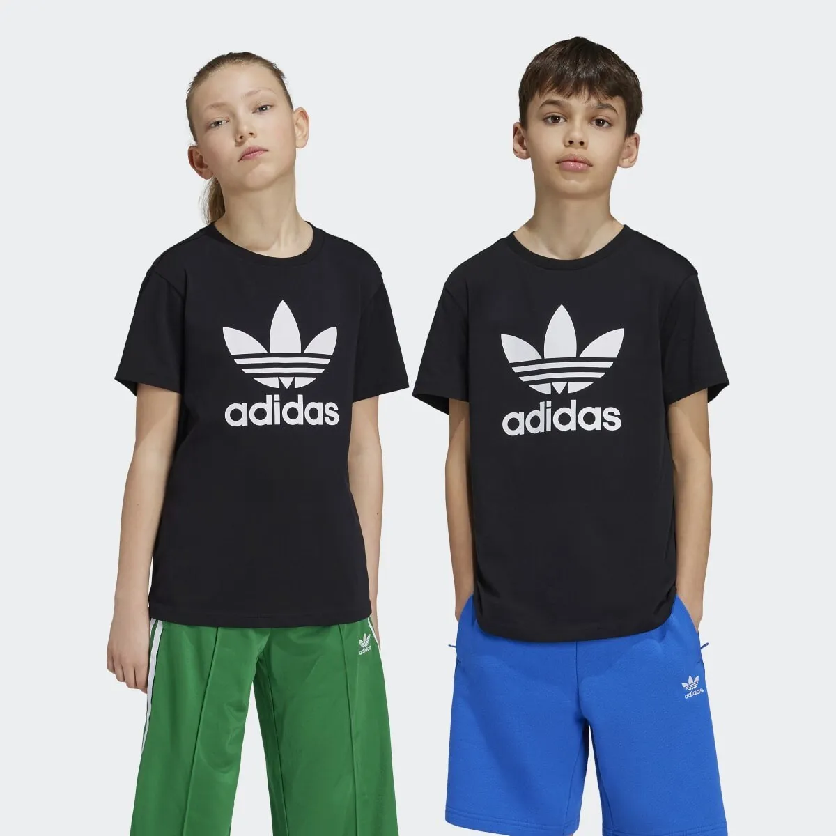 

Детская футболка Adidas Adicolor Trefoil, черный