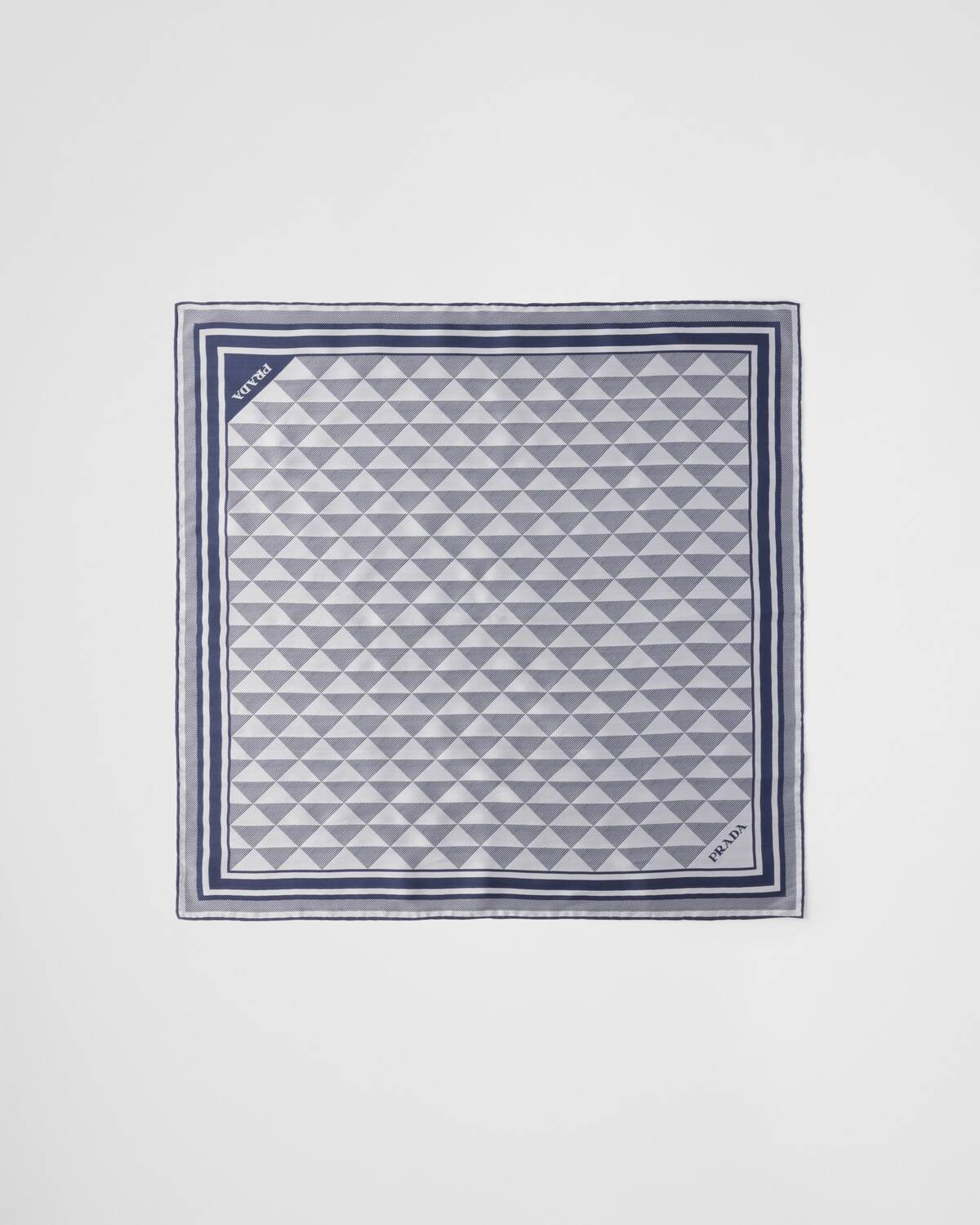 Шелковый платок с принтом 55x55 Prada, балтийский синий/мел — фото 3