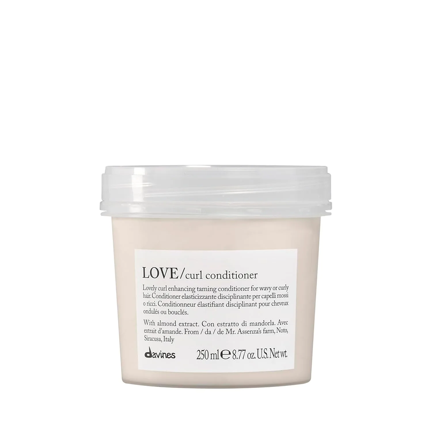 Кондиционер для кудрявых волос Davines LOVE Curl Conditioner: улучшает состояние и контролирует кудрявые и волнистые волосы, придает им невесомый объем и мягкость. 259 мл (.)