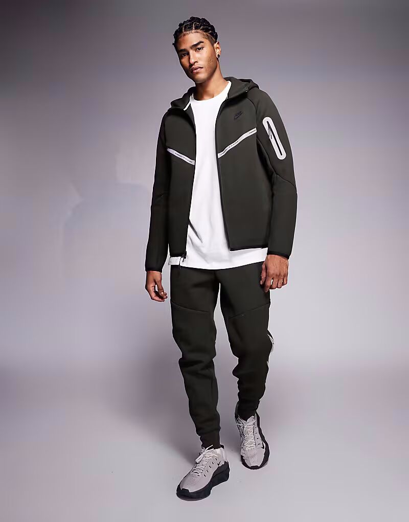 Толстовка с капюшоном Tech Fleece со светоотражающей застежкой-молнией темно-зеленого цвета Nike — фото 2