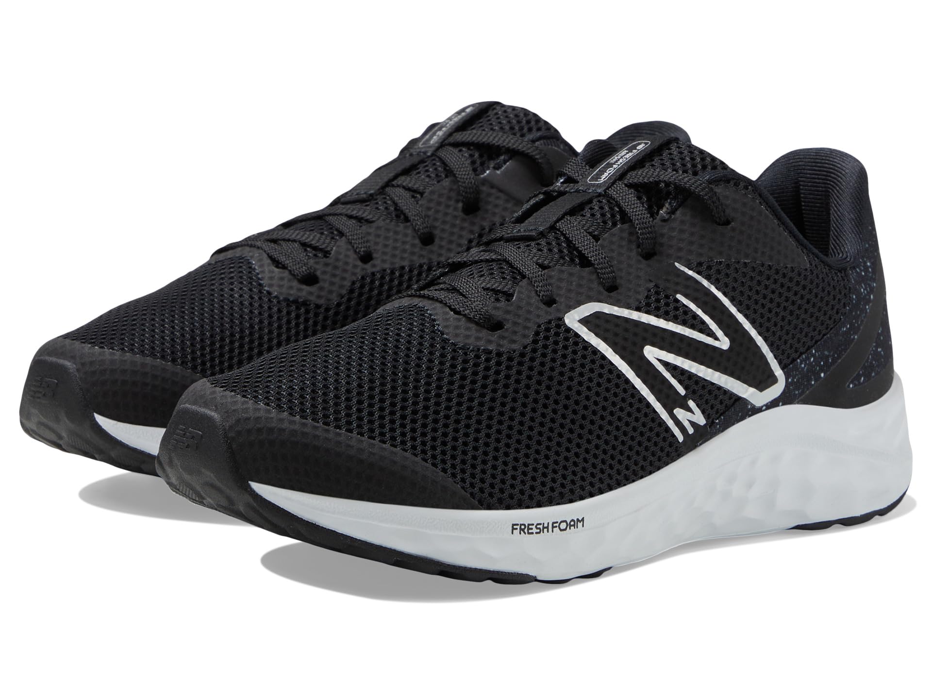 

Кроссовки New Balance Kids Fresh Foam Arishi v4, черный/белый