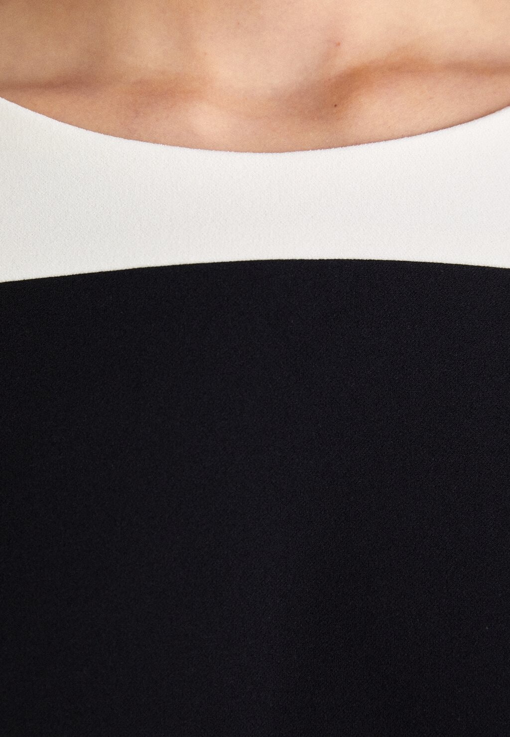 

Платье из джерси ROUND NECK ELBOW SLEEVE COLOR BLOCK SHEATH DKNY, черный