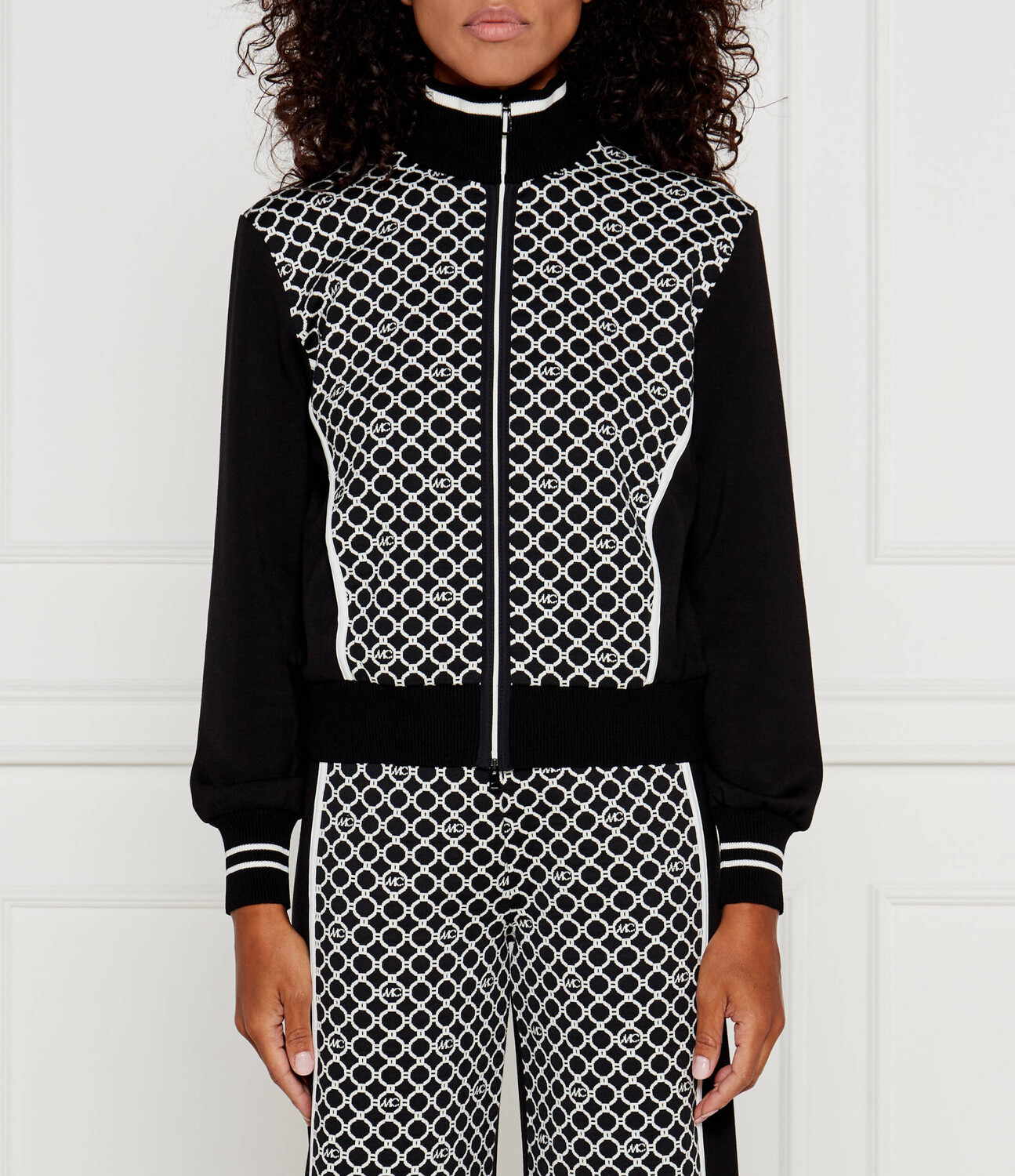 

Свитер Marc Cain Regular Fit, черный