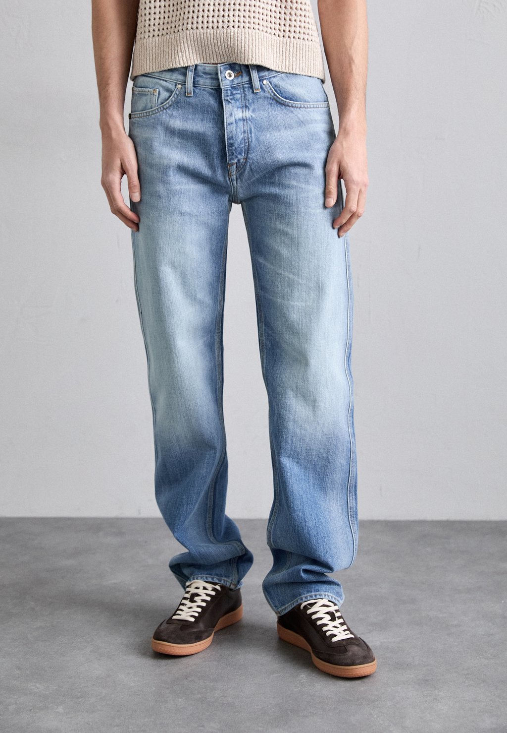 

Джинсы свободного кроя ALEC Tiger of Sweden, цвет Medium Blue