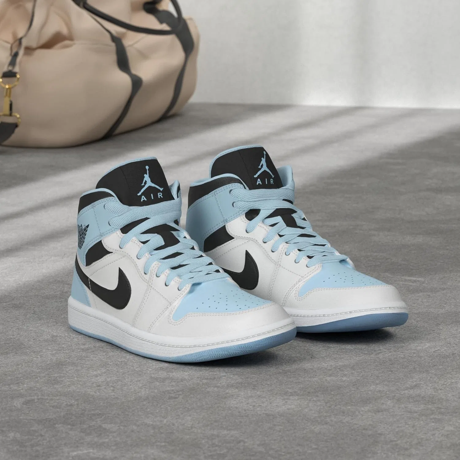 Кроссовки Air Jordan 1 Mid, Nike, White/Ice Blue/Black — фото 2