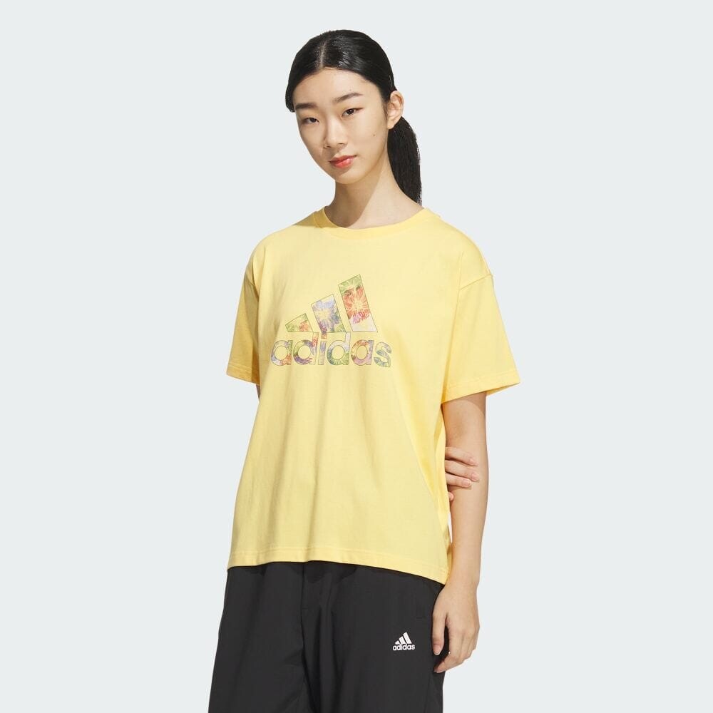 

Футболка Adidas W FLOWER Graphic T-shirt 1, цвет Semi Spark