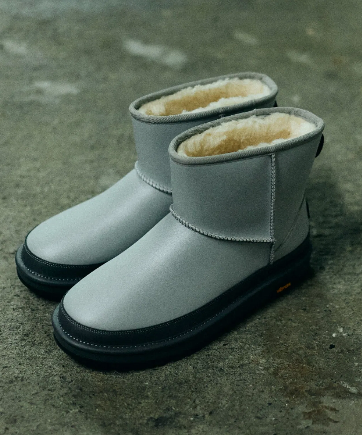 Ботинки классические с рефлектором UGG Classic Mini Reflective серебристые — фото 3