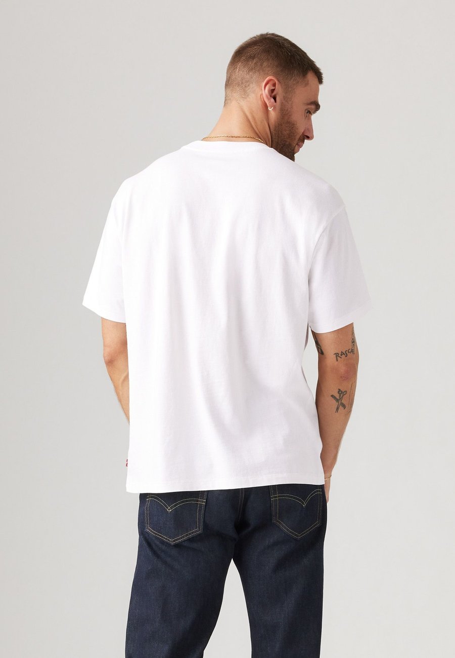 Футболка Levi's VINTAGE GRAPHIC TEE, Vintage Chili Oil Batwing White/White — фото 3