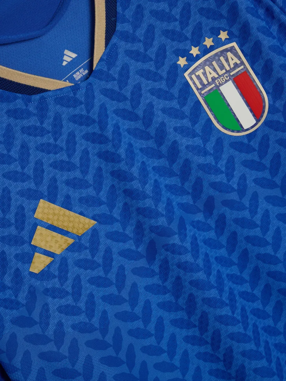 Футболка Figc с V-образным вырезом и графическим принтом Adidas, синий — фото 3