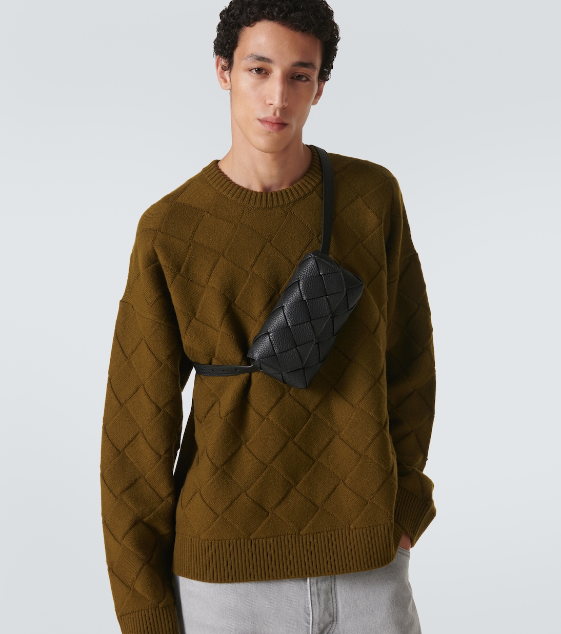 Диаго Интреччо кожаная поясная сумка Bottega Veneta, черный — фото 2