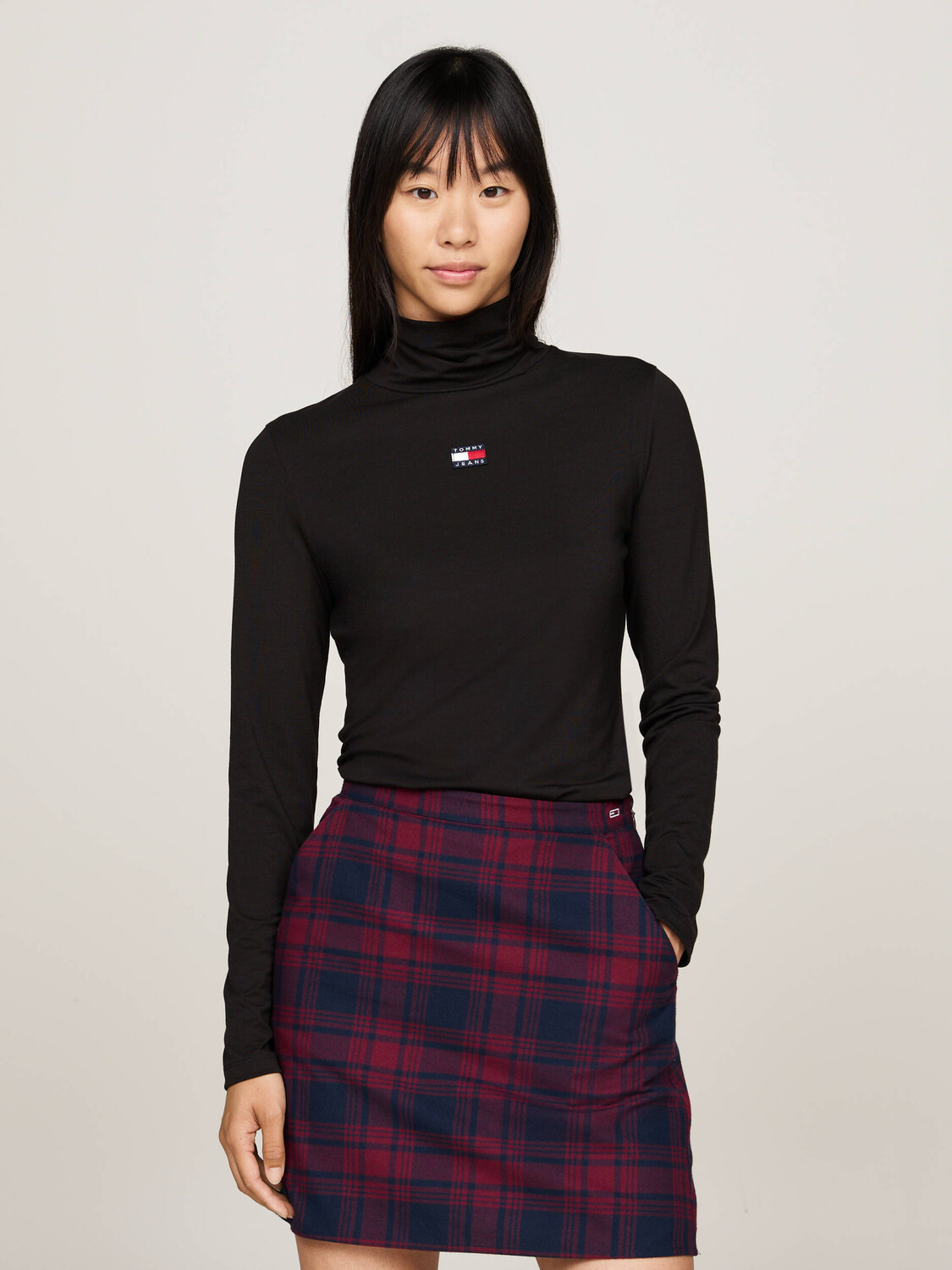 

Блуза Tommy Jeans Skinny fit, черный