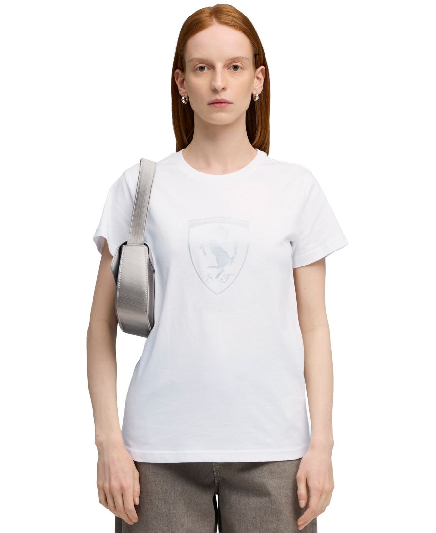 

Женская футболка Ferrari Sportswear с круглым вырезом и тональным щитом Puma, Puma White, Белый, Женская футболка Ferrari Sportswear с круглым вырезом и тональным щитом Puma, Puma White