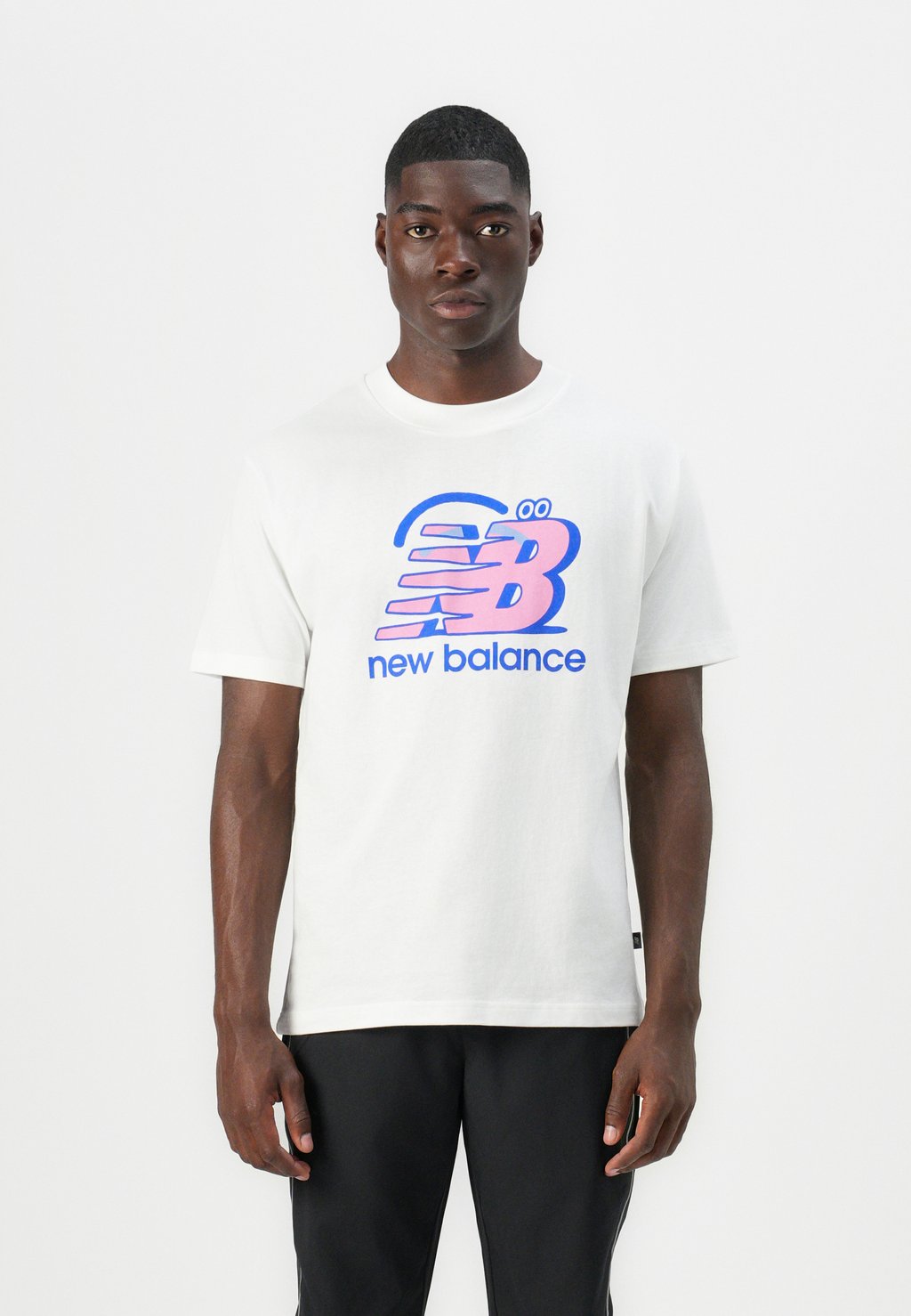 

Базовая футболка FACE SMILE New Balance, белый