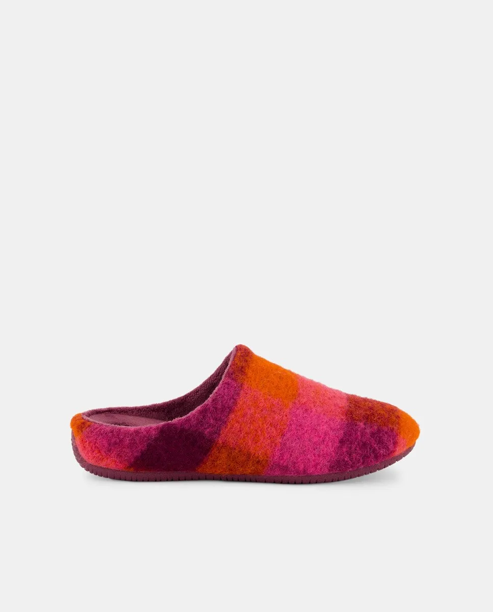 

Домашние тапочки женские текстильные в клетку Latouche, цвет 230 Rosa Oscuro