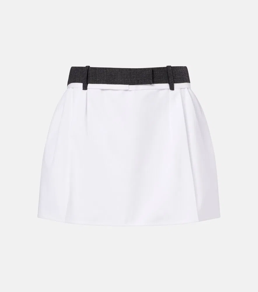 Мини-юбка из хлопка с плиссировкой и отделкой из натуральной шерсти Prada, белый